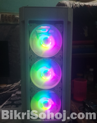 মনিটর, মাউস, কিবোর্ড, সাউন্ড বক্স সহ ডেক্সটপ কম্পিউটার